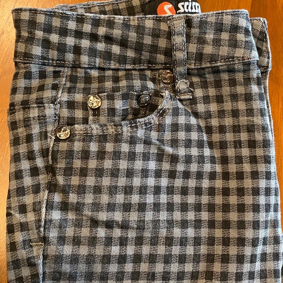 Scissor brand from Tilly’s…Girls size 7. Gray and black checked jeans. - Picture 3 of 5